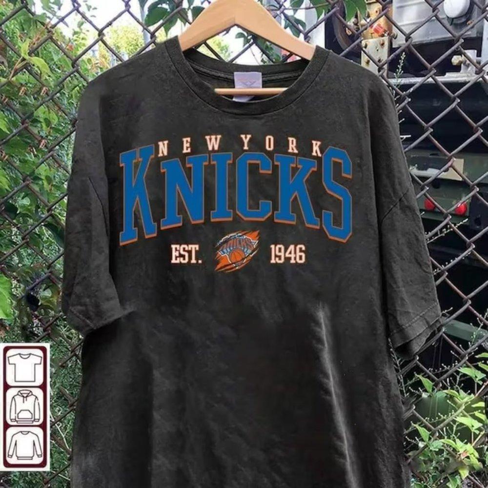 New York Knicks 1946 Basketball Classic Sports Fan Graphics Gift Retro T-Shirt